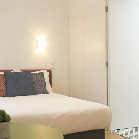 Chiado Modern With Ac Elevator Terrace Apartment
